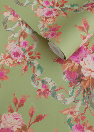 The Queen's Prized Roses - Pistachio Macaron